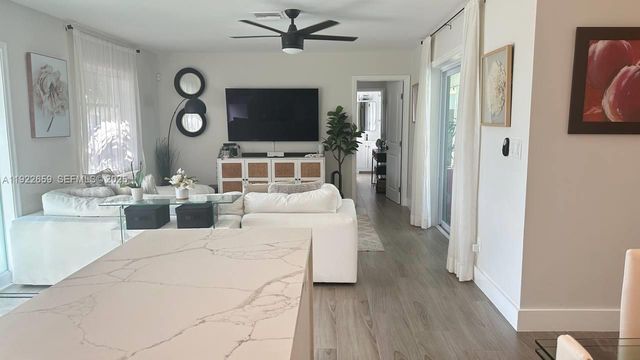 4455 NW 18th Ter, Oakland Park, FL 33309