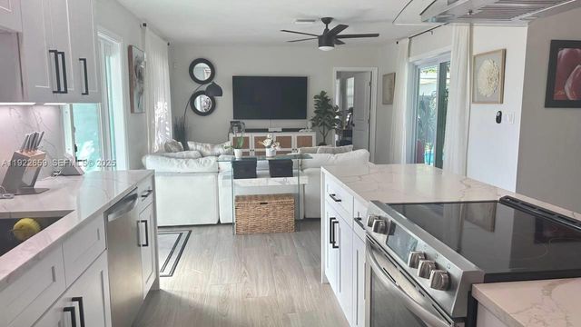 4455 NW 18th Ter, Oakland Park, FL 33309