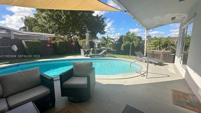 4455 NW 18th Ter, Oakland Park, FL 33309