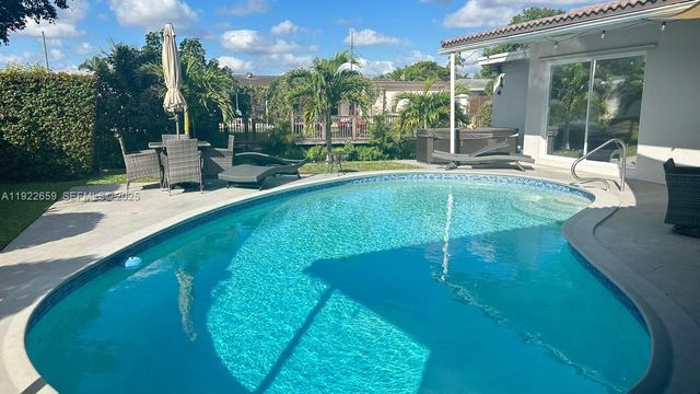 4455 NW 18th Ter, Oakland Park, FL 33309