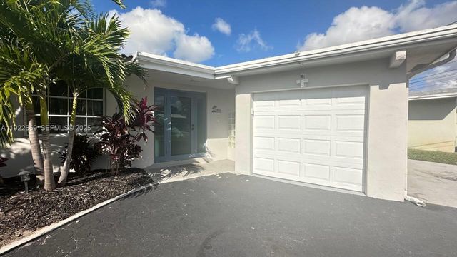 4455 NW 18th Ter, Oakland Park, FL 33309