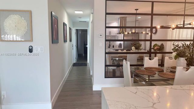 4455 NW 18th Ter, Oakland Park, FL 33309