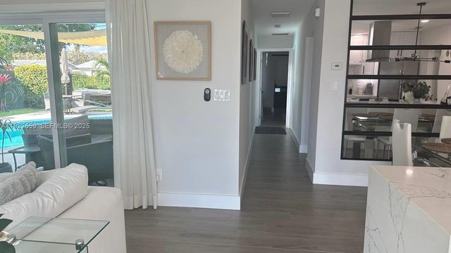 4455 NW 18th Ter, Oakland Park, FL 33309