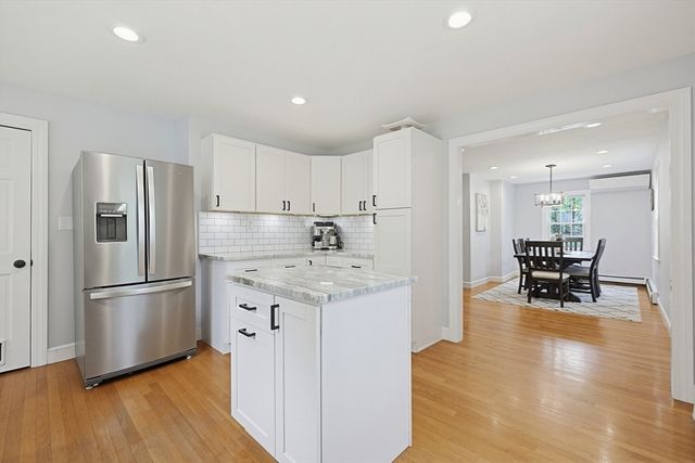 424 Dedham St, Wrentham, MA 02093