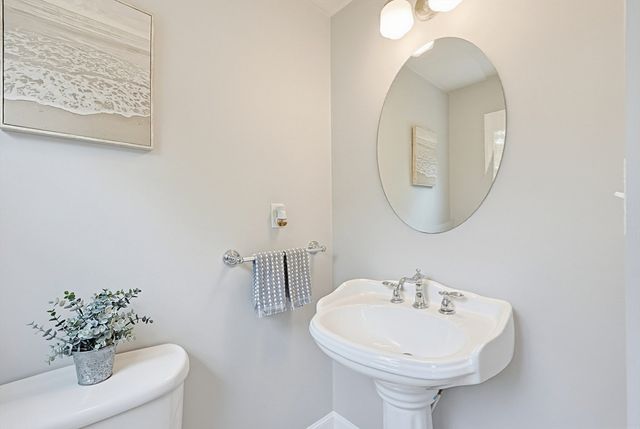 424 Dedham St, Wrentham, MA 02093