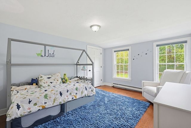 424 Dedham St, Wrentham, MA 02093