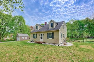 424 Dedham St, Wrentham, MA 02093