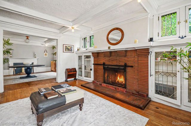 33 Moss Street, Highland Park, MI 48203