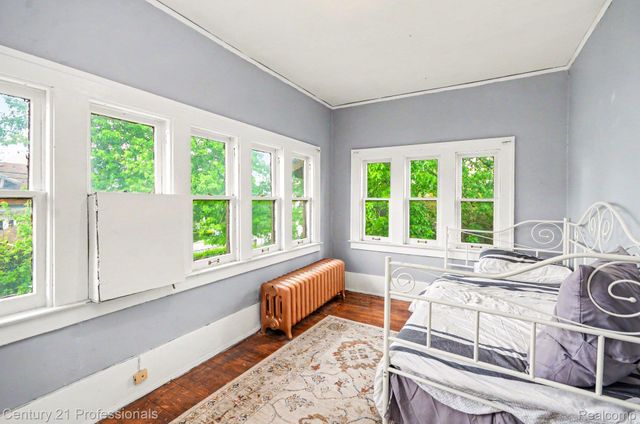33 Moss Street, Highland Park, MI 48203
