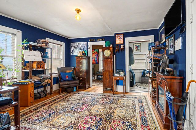 33 Moss Street, Highland Park, MI 48203