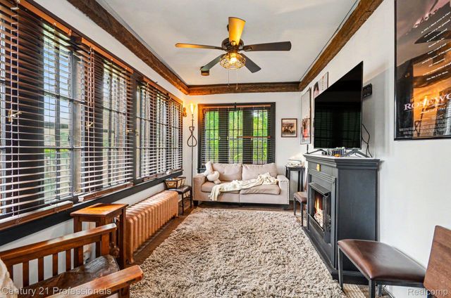 33 Moss Street, Highland Park, MI 48203