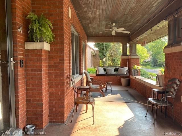 33 Moss Street, Highland Park, MI 48203