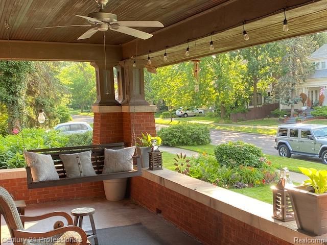 33 Moss Street, Highland Park, MI 48203