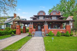 33 Moss Street, Highland Park, MI 48203