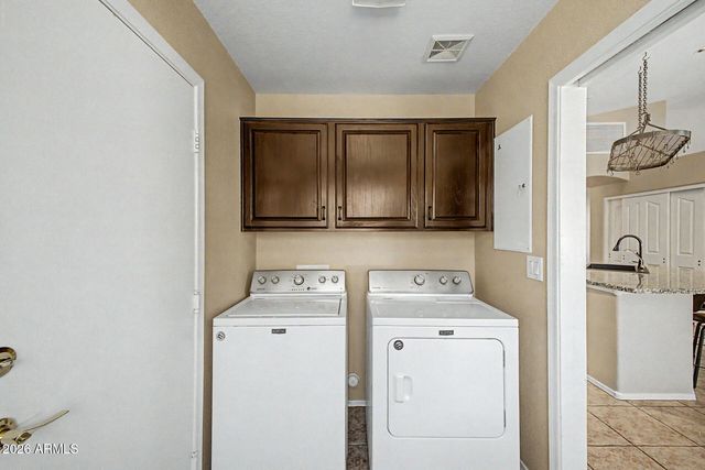 24511 S SADDLETREE Drive, Sun Lakes, AZ 85248