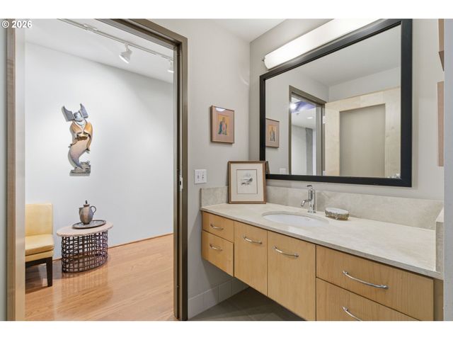 1221 Sw 10TH Ave 908, Portland, OR 97205