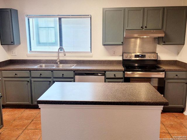 10115 Amber Coral, San Antonio, TX 78245