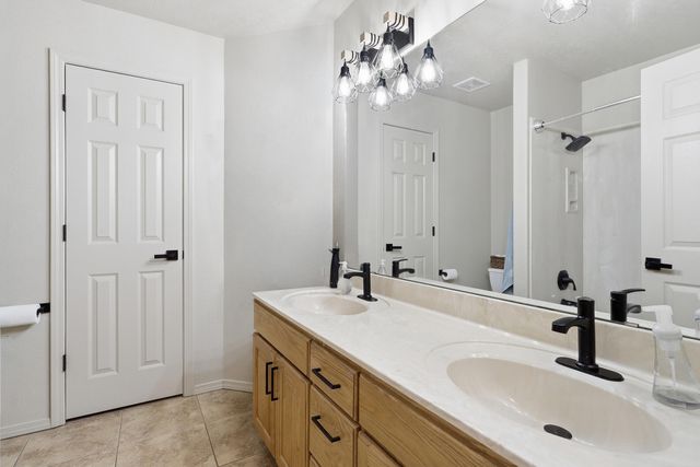 9109 Silver Sage Drive NE, Albuquerque, NM 87113