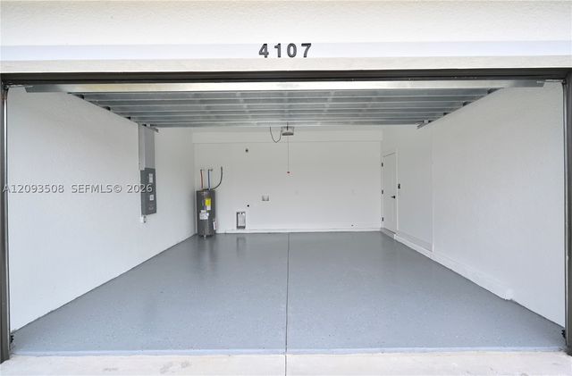 4107 13 st sw, Lehigh Acres, FL 33976