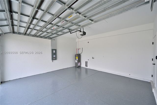4107 13 st sw, Lehigh Acres, FL 33976