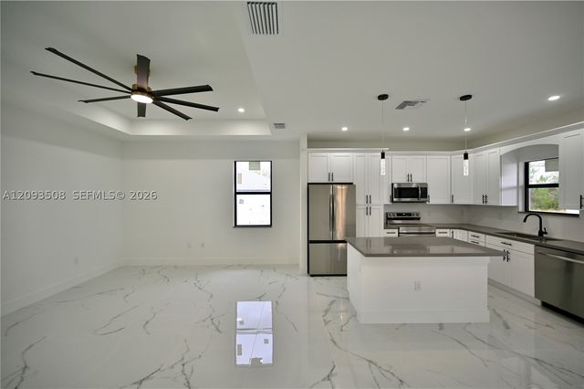4107 13 st sw, Lehigh Acres, FL 33976