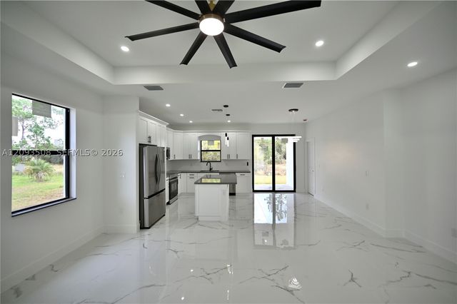 4107 13 st sw, Lehigh Acres, FL 33976