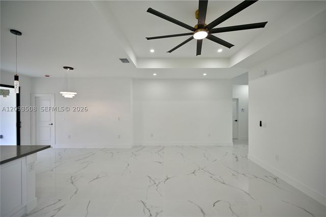 4107 13 st sw, Lehigh Acres, FL 33976
