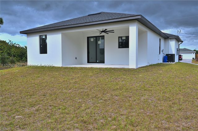 4107 13 st sw, Lehigh Acres, FL 33976