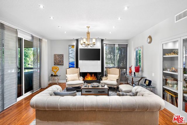 4822 Van Noord Avenue 6, Sherman Oaks, CA 91423