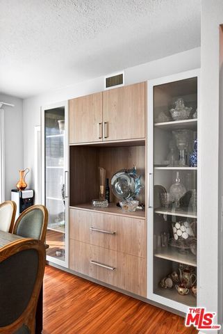 4822 Van Noord Avenue 6, Sherman Oaks, CA 91423