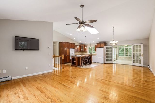 23 Sherwood Dr, Spencer, MA 01562