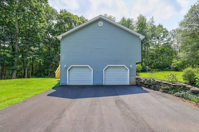 23 Sherwood Dr, Spencer, MA 01562