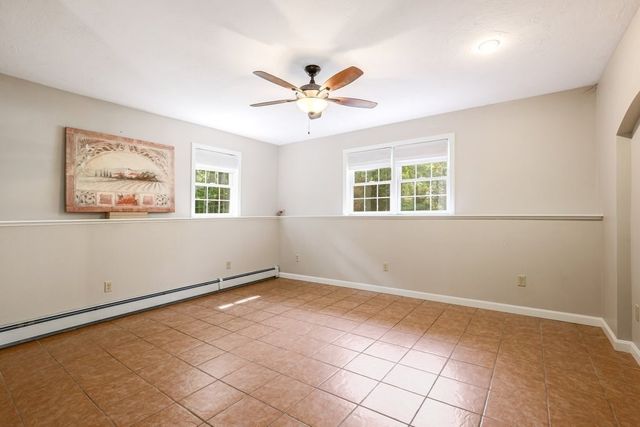 23 Sherwood Dr, Spencer, MA 01562