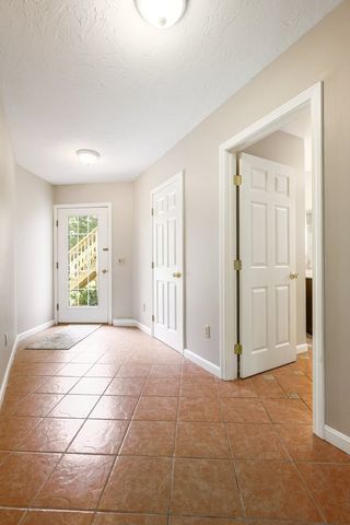 23 Sherwood Dr, Spencer, MA 01562