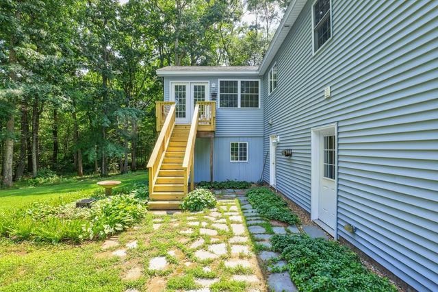 23 Sherwood Dr, Spencer, MA 01562