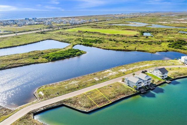 109 Laguna Isles Dr, Port Aransas, TX 78373