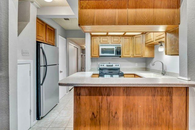 2503 Shady Ridge Drive, Bedford, TX 76021