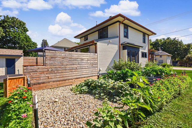 W314S4237 Highway 83, Waukesha, WI 53189