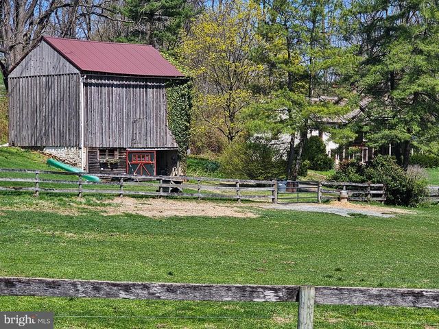 196 HIDEAWAY DR, Quarryville, PA 17566