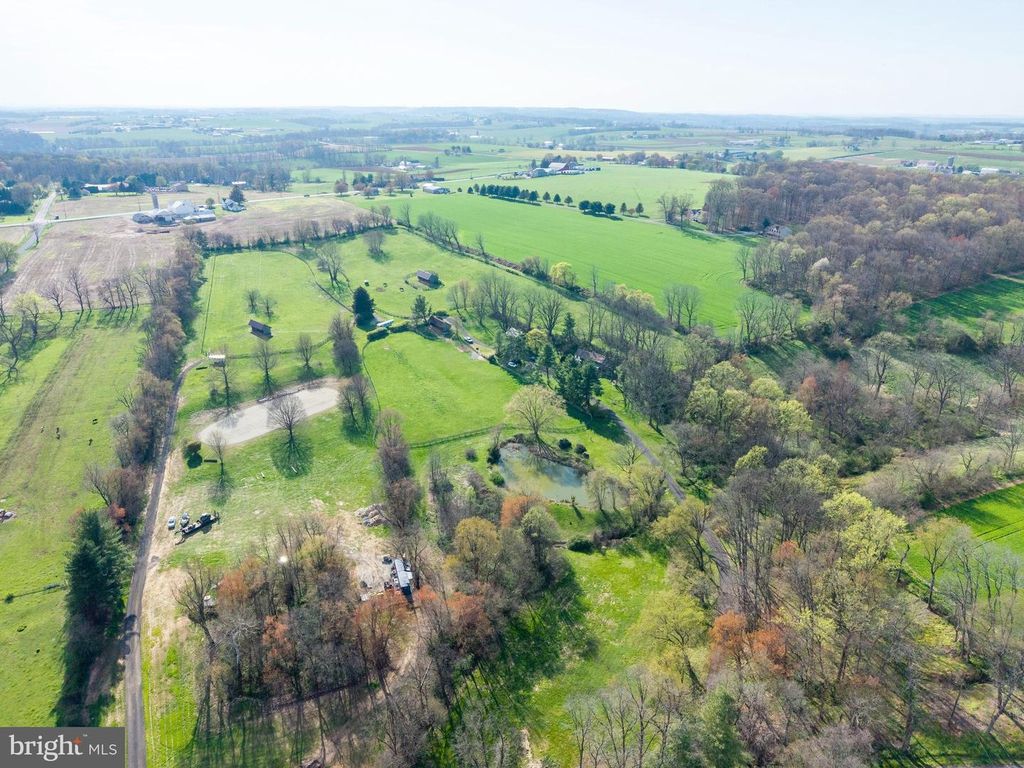 196 HIDEAWAY DR, Quarryville, PA 17566