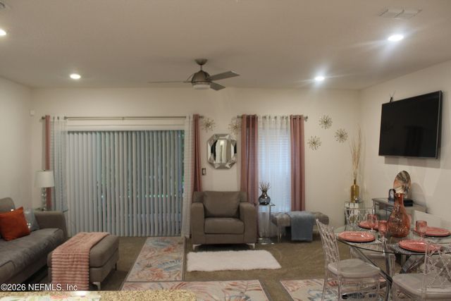 10545 MAIDSTONE COVE Drive, Jacksonville, FL 32218