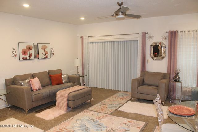 10545 MAIDSTONE COVE Drive, Jacksonville, FL 32218