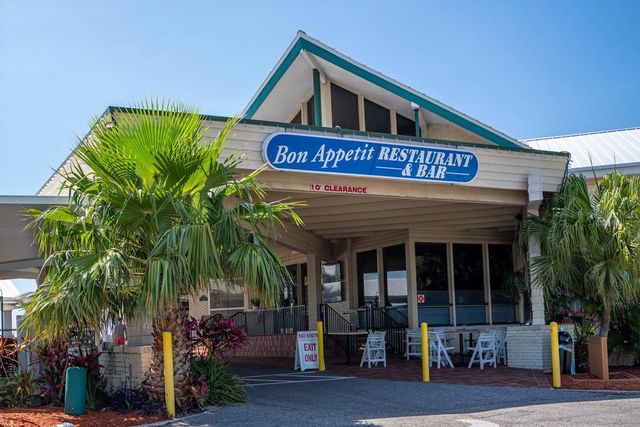 1658 DOUGLAS AVENUE, Dunedin, FL 34698