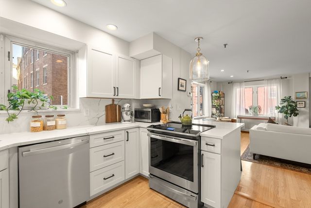 350 North St 200, Boston, MA 02113