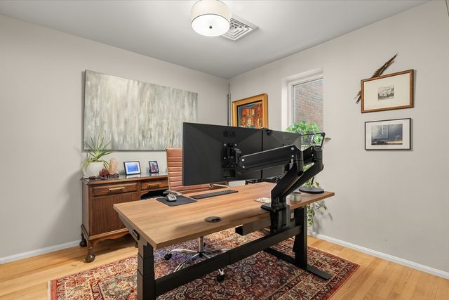 350 North St 200, Boston, MA 02113