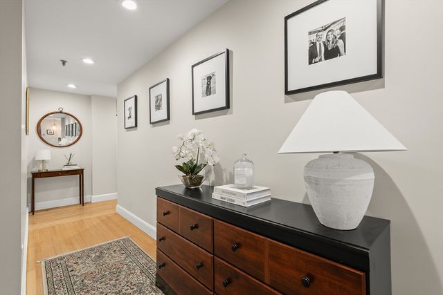 350 North St 200, Boston, MA 02113