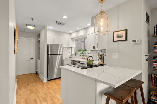 350 North St 200, Boston, MA 02113