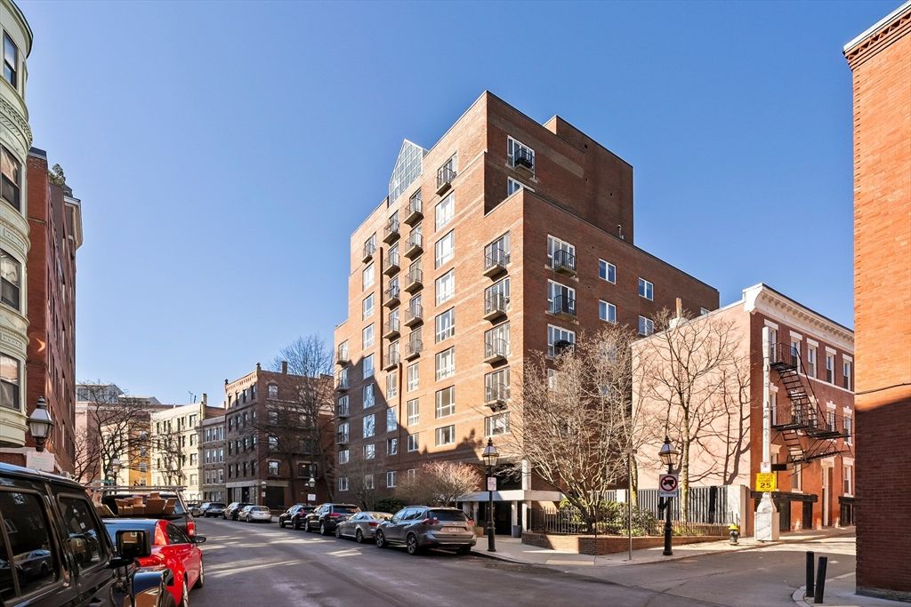 350 North St 200, Boston, MA 02113