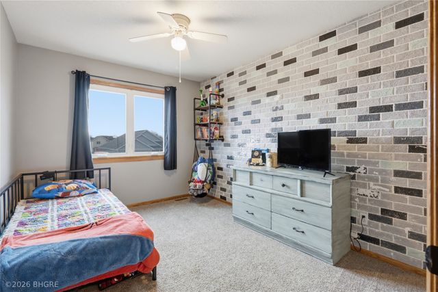 1215 N 7th Street, Indianola, IA 50125