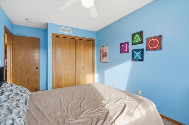 1215 N 7th Street, Indianola, IA 50125